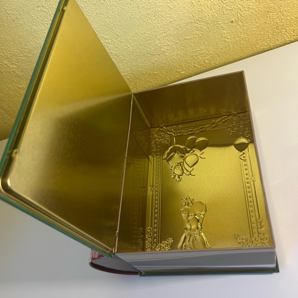 Night Before Christmas Book Tin - Picture 7 of 9